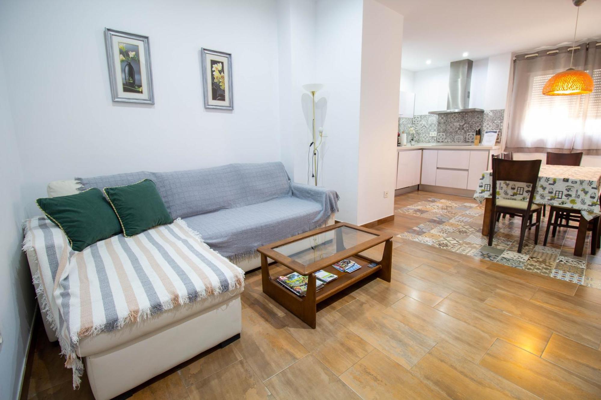 Rentitspain Confortable Apartamento Con Patio En Motril Exterior foto