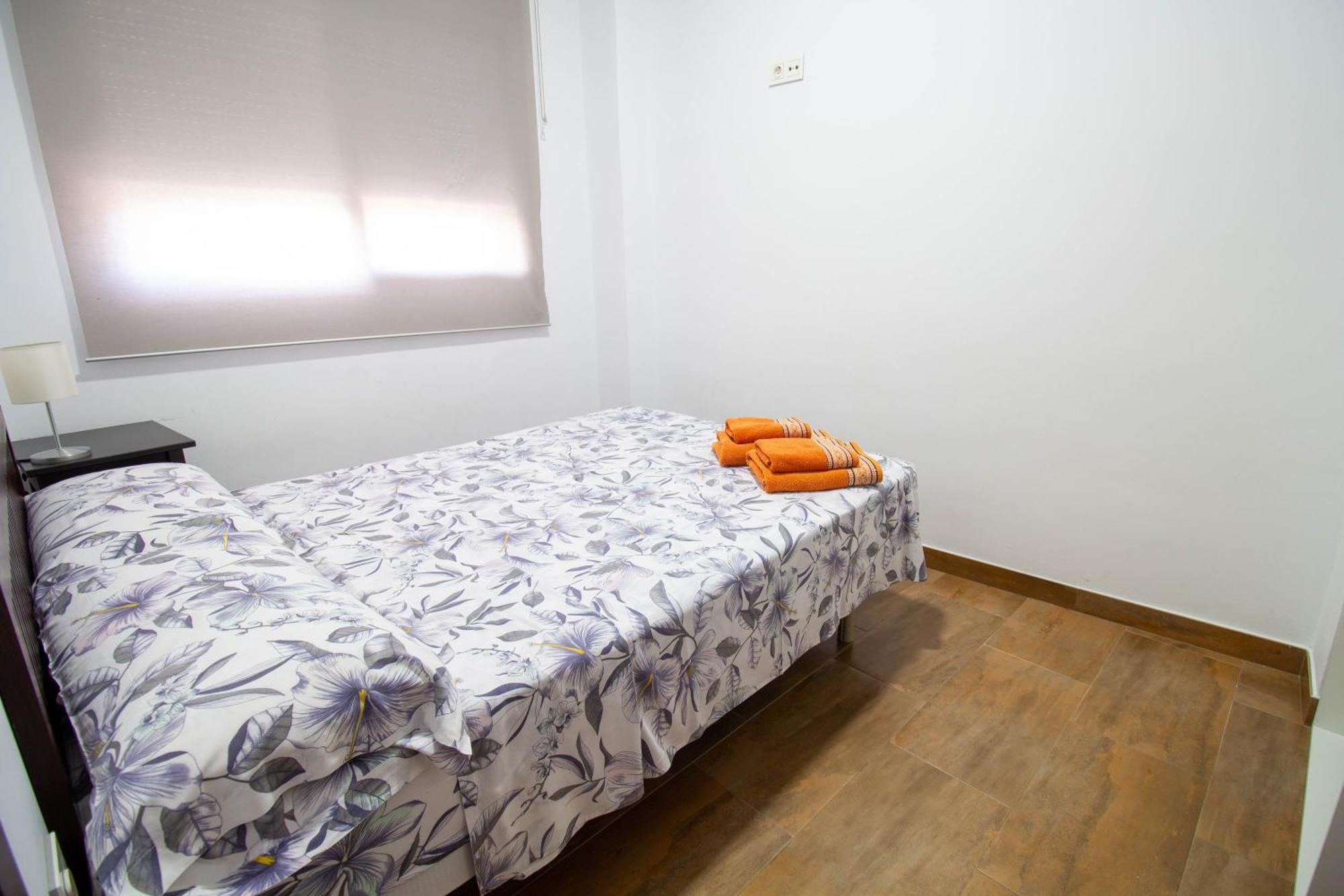 Rentitspain Confortable Apartamento Con Patio En Motril Exterior foto